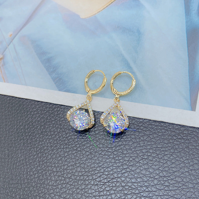 Glanzende kristallen oorbellen