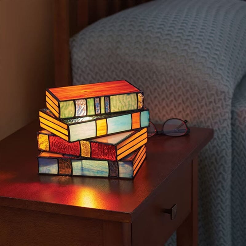 Gestapelde boekenlamp