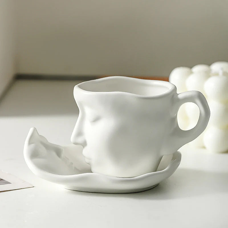 Metalen aanraken gezicht creatieve keramische kus koffiemok