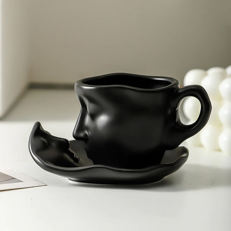 Metalen aanraken gezicht creatieve keramische kus koffiemok