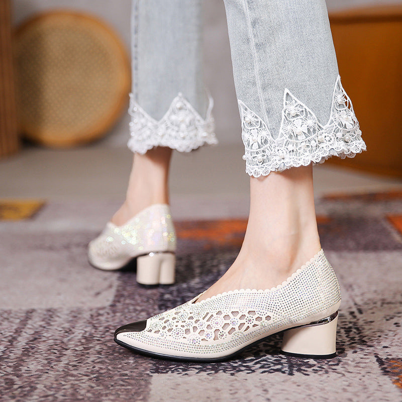 Holle mesh schoenen met spitse neus en stevige hak