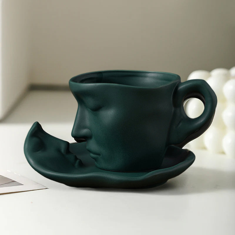 Metalen aanraken gezicht creatieve keramische kus koffiemok