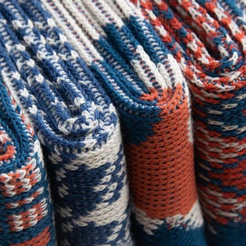 Retro geruite gebreide sokken