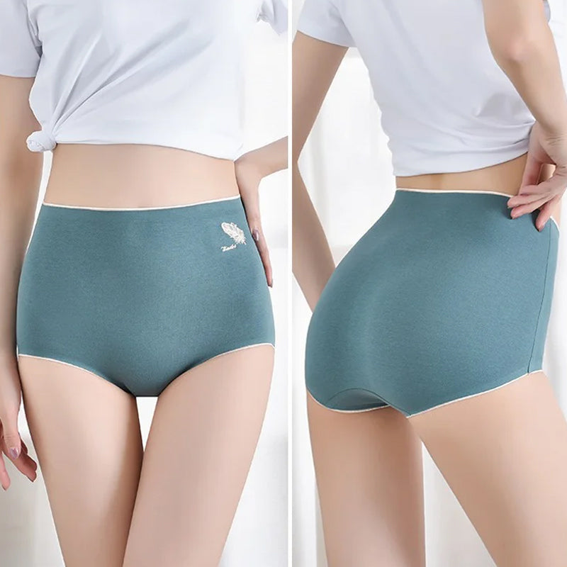 Ademende driehoekige short met hoge taille