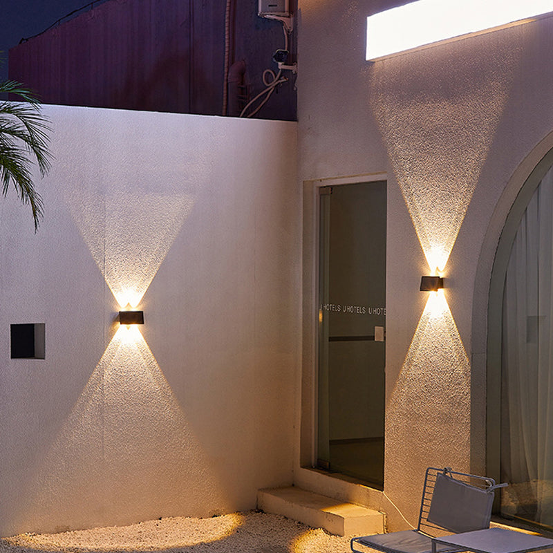 Buitenwandlamp op zonne-energie