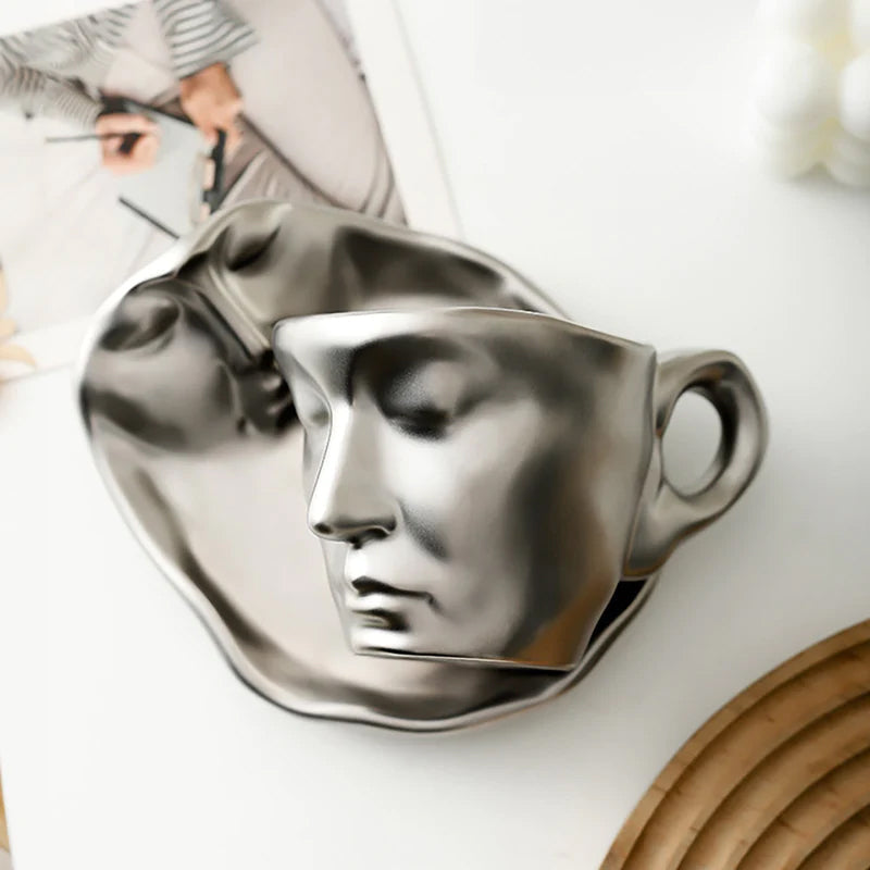 Metalen aanraken gezicht creatieve keramische kus koffiemok