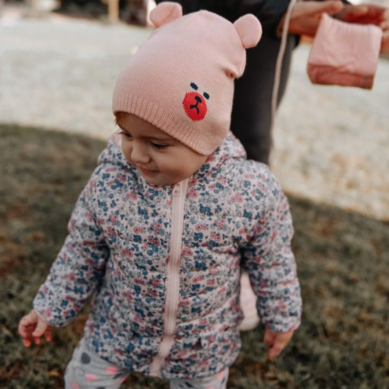 Set babymutsjes en sjaals