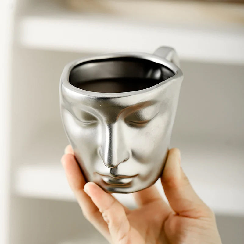 Metalen aanraken gezicht creatieve keramische kus koffiemok
