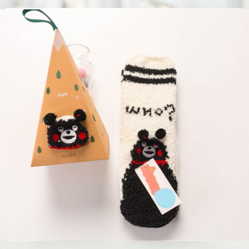 Zachte warme sokken van koraalfleece met kerstthema (4 paar)