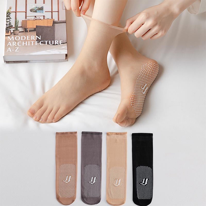 Invisible short stockings with non-slip rubber dots