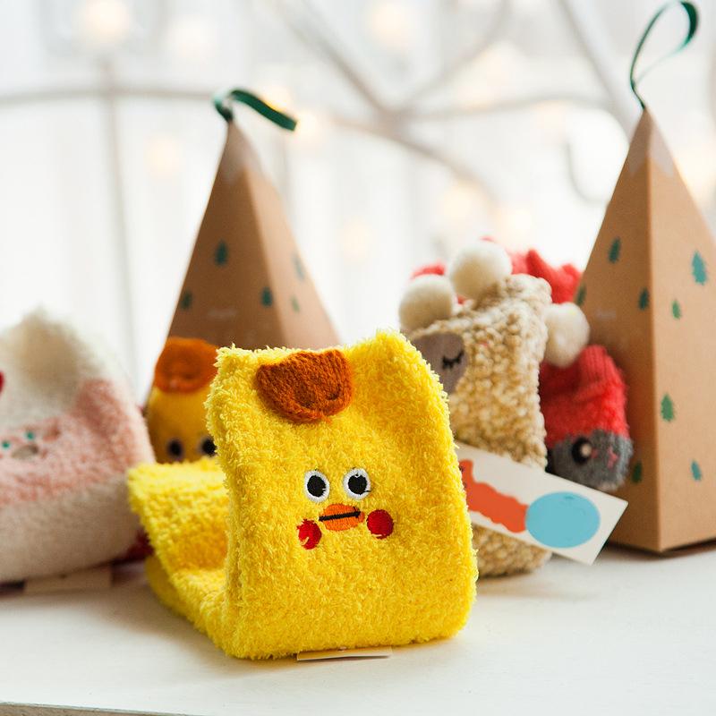 Zachte warme sokken van koraalfleece met kerstthema (4 paar)