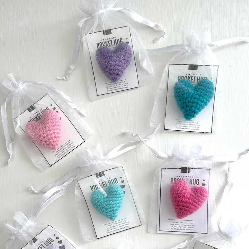 Pocket knuffel gehaakt hart klein geschenk