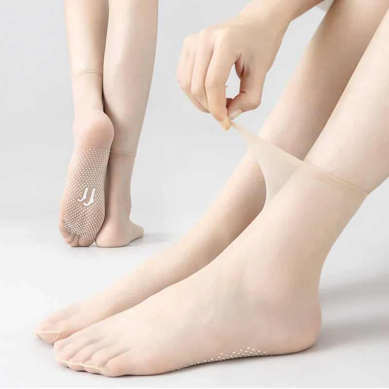 Invisible short stockings with non-slip rubber dots