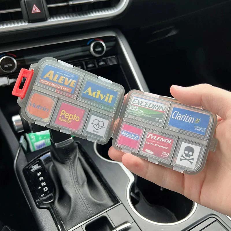 Draagbare pillenorganizer met labels