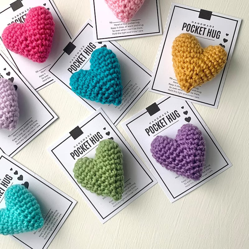 Pocket knuffel gehaakt hart klein geschenk