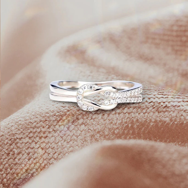 'Voor altijd met elkaar verbonden' gekoppelde ring