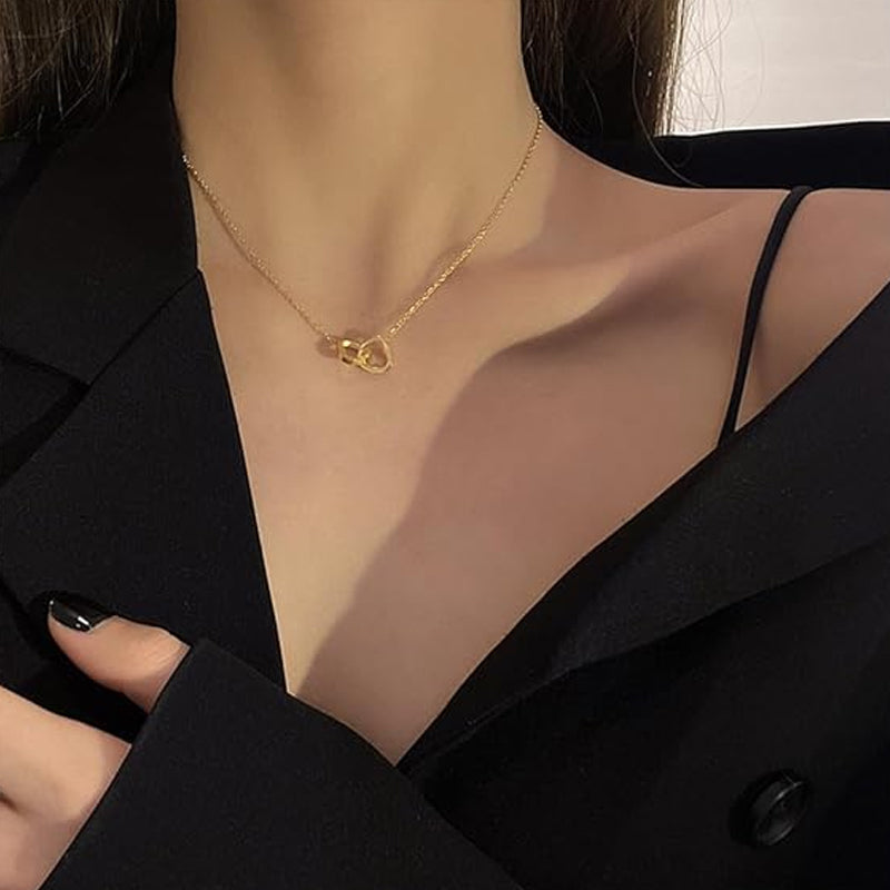 Ketting met twee harten en een roterende rozengeschenkdoos