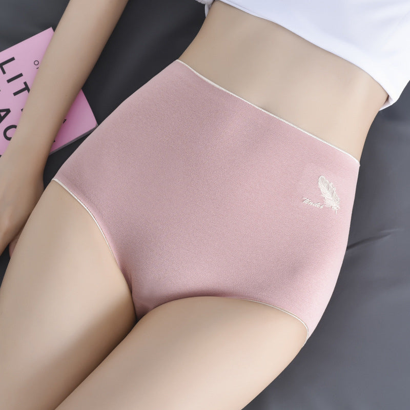 Ademende driehoekige short met hoge taille