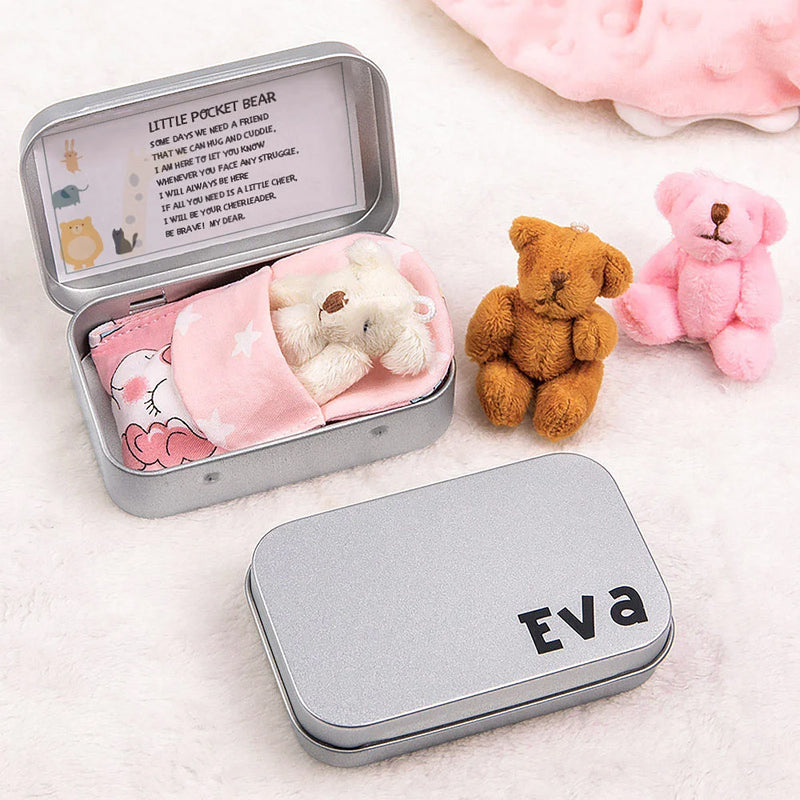 Teddybeer in een blikken doos