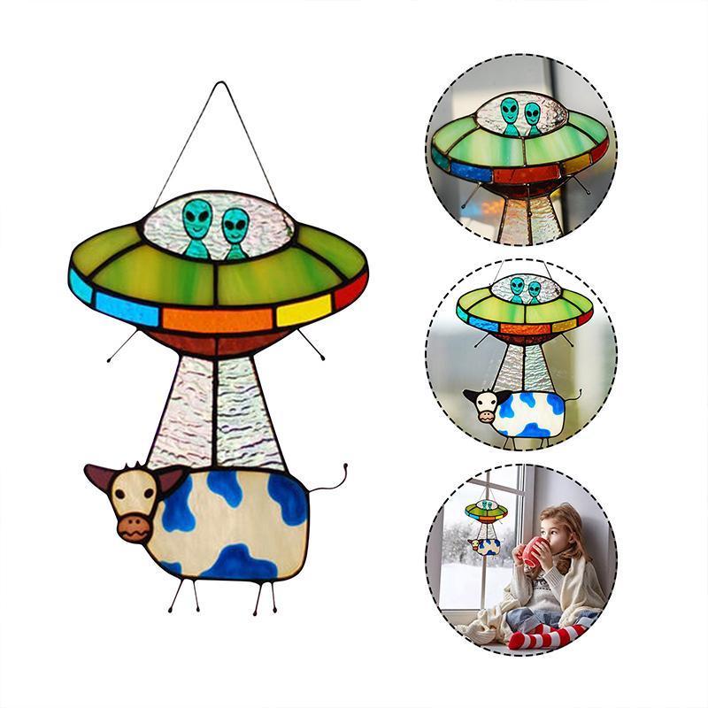 Geschilderde UFO Koe Hanger