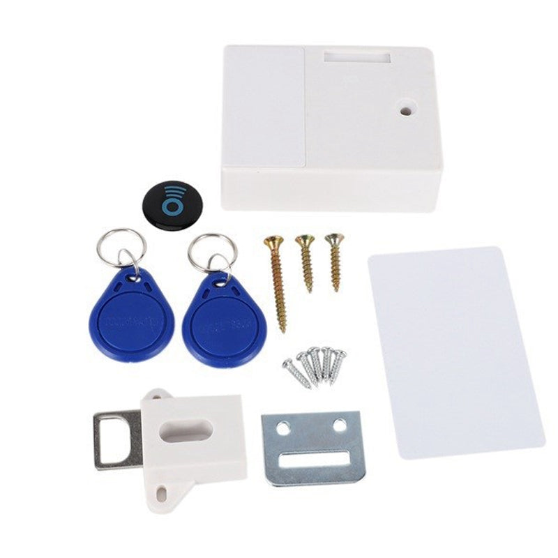 Elektronisch kastslot DIY voor houten ladekast