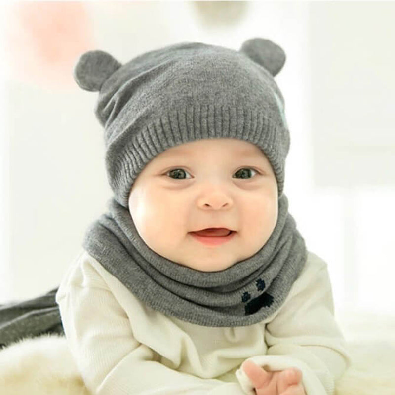 Set babymutsjes en sjaals