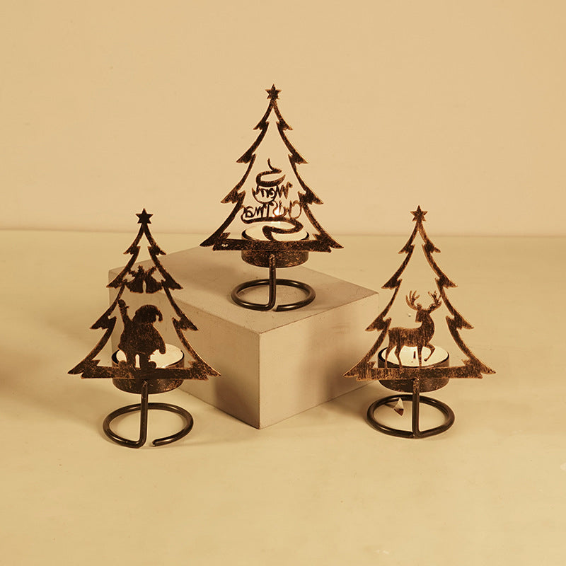 IJzeren kaarsenhouder in de vorm van een kerstboom