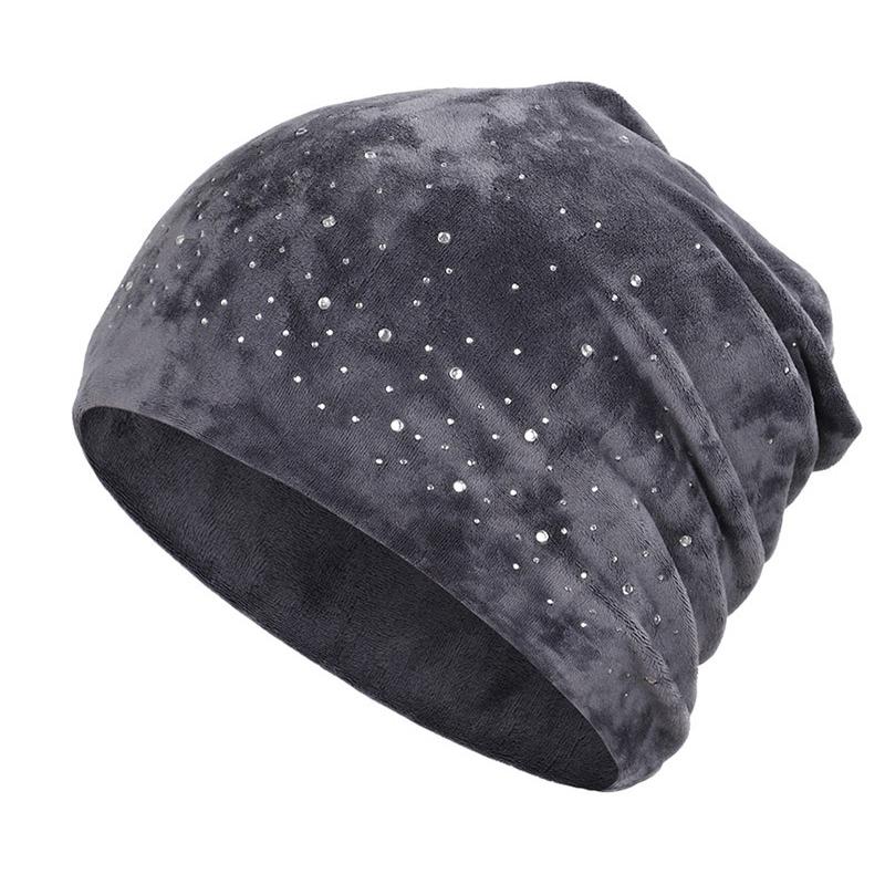 Zachte winter muts met strass steentjes