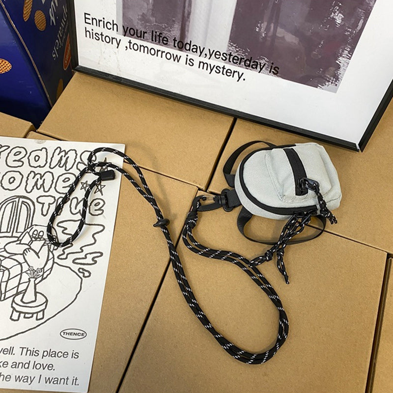 Populaire minitas met hanger