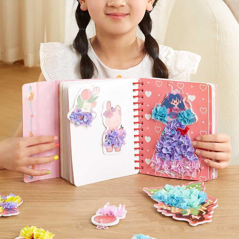 Poke Joy aankleedboek