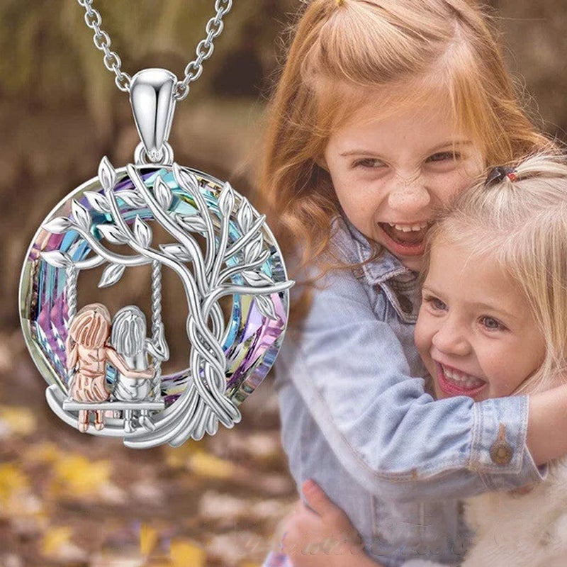 Zus op de schommel ketting