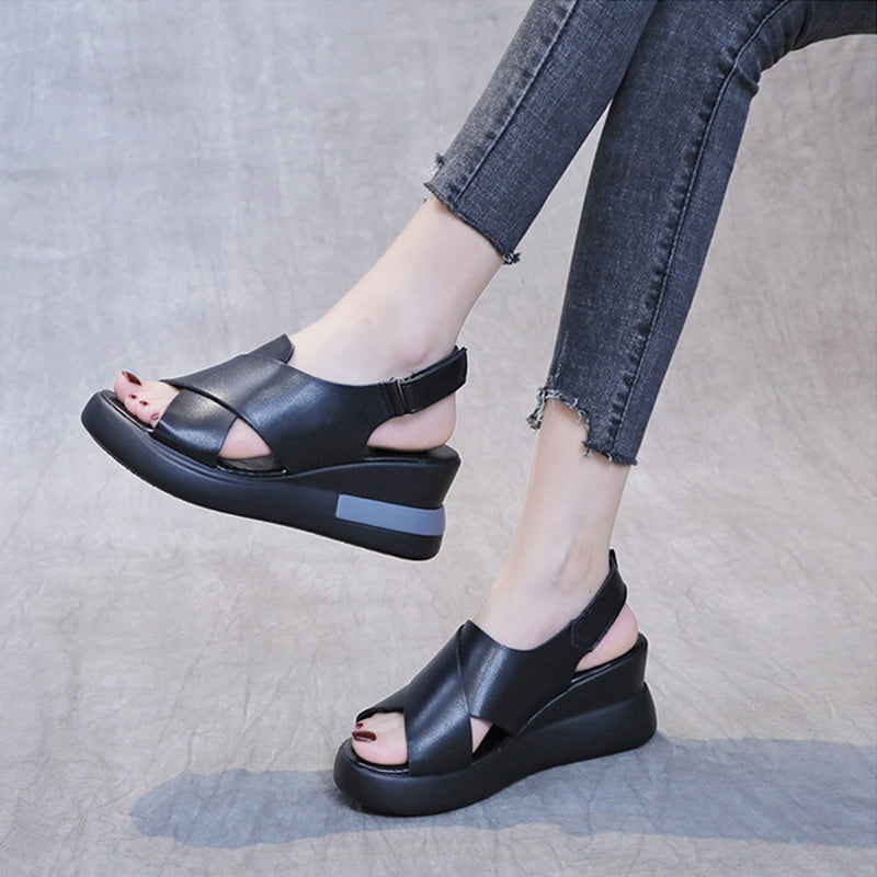 Damespantoffels en sandalen met open teen en vismond