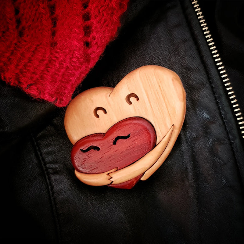 Liefdevolle harten houten Intarsia Pinback knop