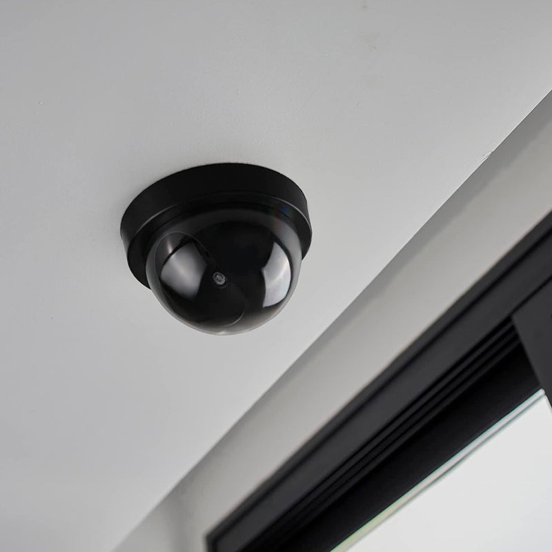 Gesimuleerde nep-beveiligingscamera met rood licht