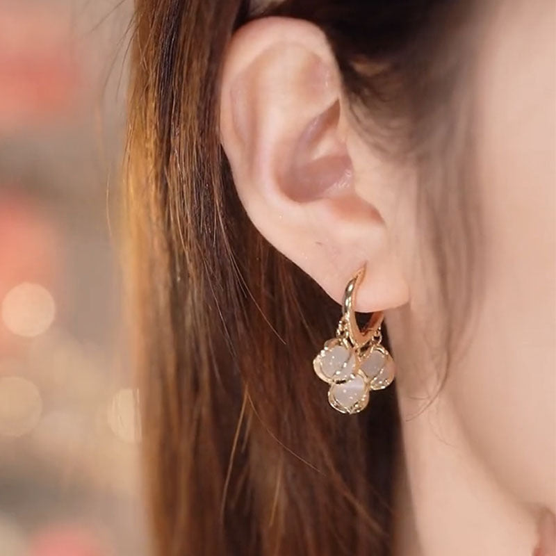 Producten Lelietje-van-dalen Opaal Oorbellen