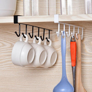 Hangerrek met 6 haken onder de kast