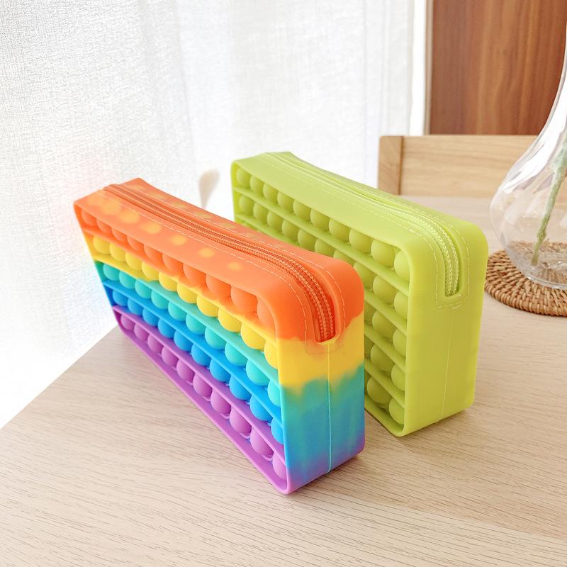 Voorverkoop--Pop Bubble Pencil Case