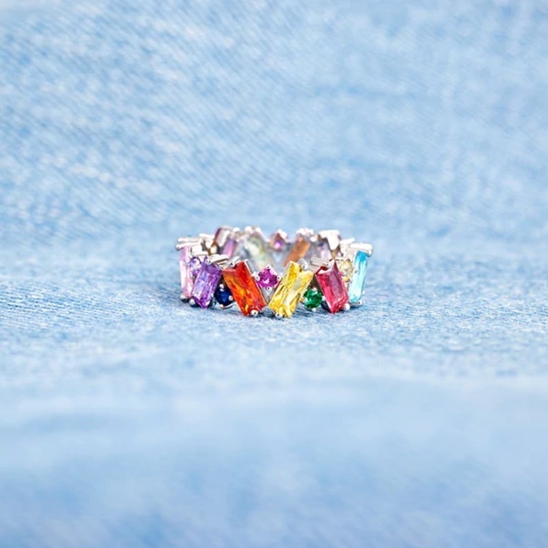 Ring met regenboog zirkoon
