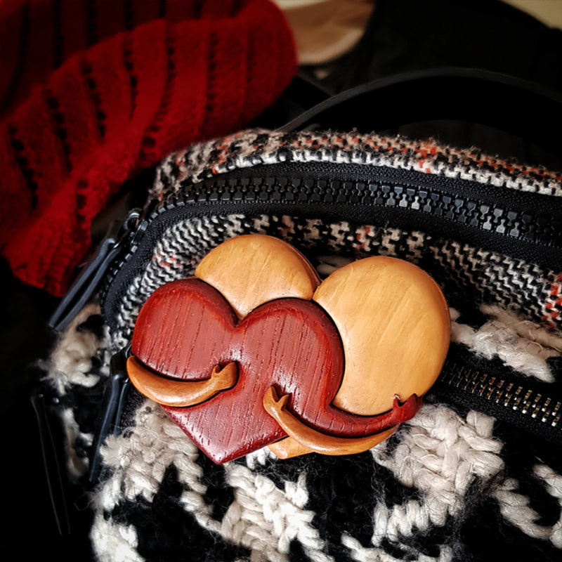 Liefdevolle harten houten Intarsia Pinback knop