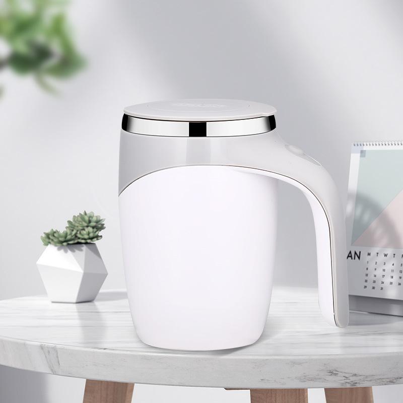 Automatisch roeren koffiemok