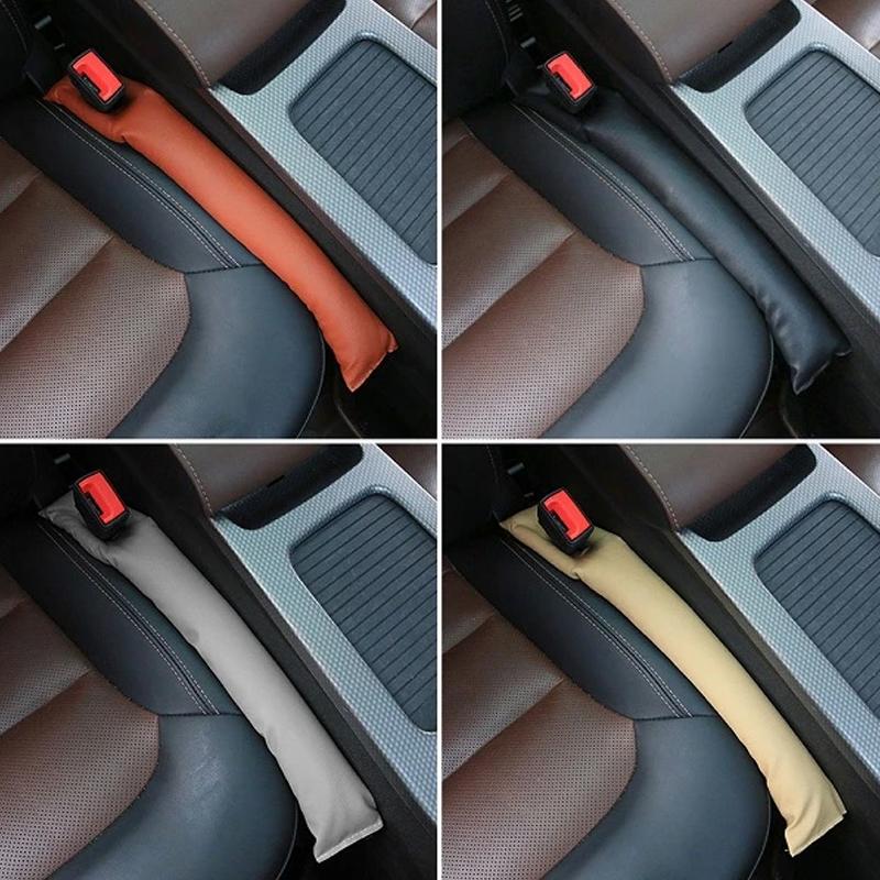 Stekkers tussen autostoeltjes