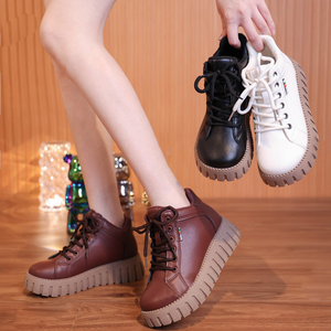 Populaire dikke zool laag uitgesneden laarzen