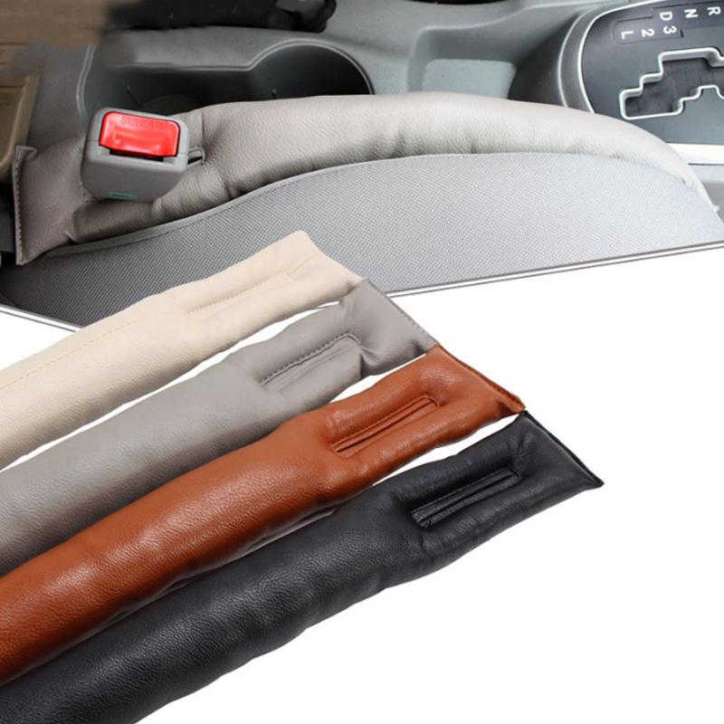 Stekkers tussen autostoeltjes