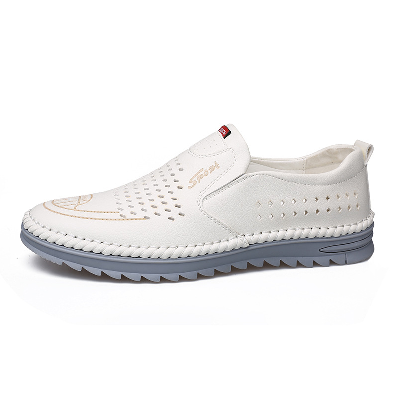 Handgenaaide, ademende leren schoenen met een zacht oppervlak en peeszolen