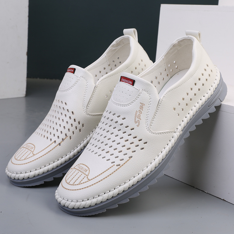 Handgenaaide, ademende leren schoenen met een zacht oppervlak en peeszolen