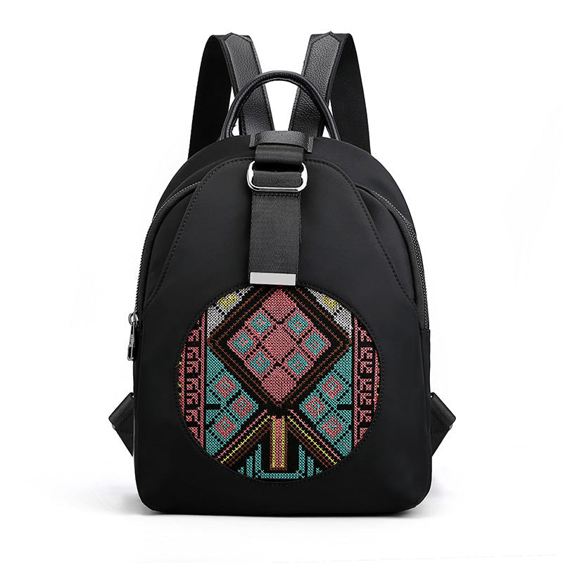 Sac à dos décontracté polyvalent brodé pour femmes en nylon