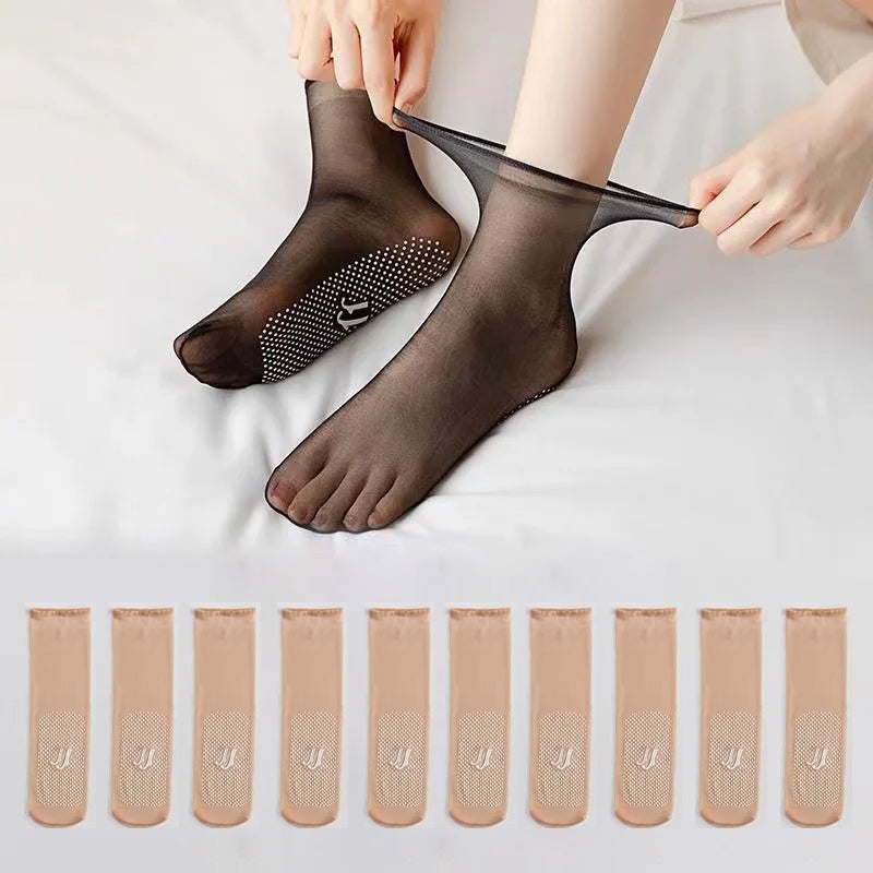 Invisible short stockings with non-slip rubber dots